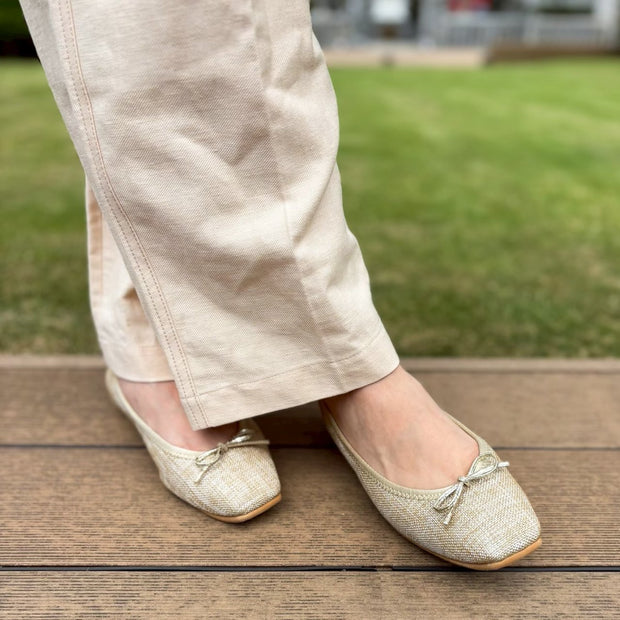 Giselle -Waterproof Foil panamacloth Gold beige ウォータープルーフ フォイルパナマクロス ゴールドベージュ kurun クルン kuruntokyo 入学式 卒業式 クルントウキョウ 疲れない 痛くない madeinjapan 日本製 本革 バレエシューズ フラットシューズ パンプス kurunTOKYO mdmバレエシューズwaterproof レインシューズ 小さいサイズ 大きいサイズ 26cm 21.5cm 26cm 25.5cm 25cm 22cm