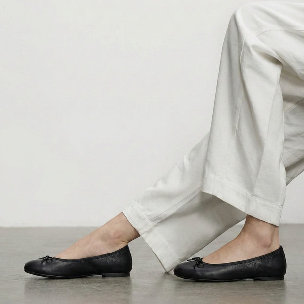 Pauline -Waterproof Smooth Black ウォータープルーフスムース