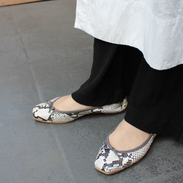 Giselle -Pythonprint Gray パイソンプリント グレー(Limited) kurun クルン kuruntokyo 入学式 卒業式 クルントウキョウ 疲れない 痛くない madeinjapan 日本製 本革 バレエシューズ フラットシューズ パンプス kurunTOKYO mdmバレエシューズwaterproof レインシューズ 小さいサイズ 大きいサイズ 26cm 21.5cm 26cm 25.5cm 25cm 22cm