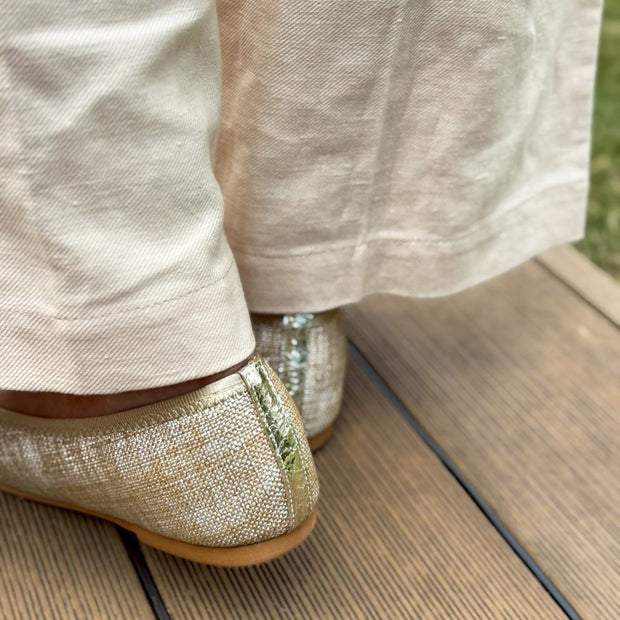 Giselle -Waterproof Foil panamacloth Gold beige ウォータープルーフ フォイルパナマクロス ゴールドベージュ kurun クルン kuruntokyo 入学式 卒業式 クルントウキョウ 疲れない 痛くない madeinjapan 日本製 本革 バレエシューズ フラットシューズ パンプス kurunTOKYO mdmバレエシューズwaterproof レインシューズ 小さいサイズ 大きいサイズ 26cm 21.5cm 26cm 25.5cm 25cm 22cm