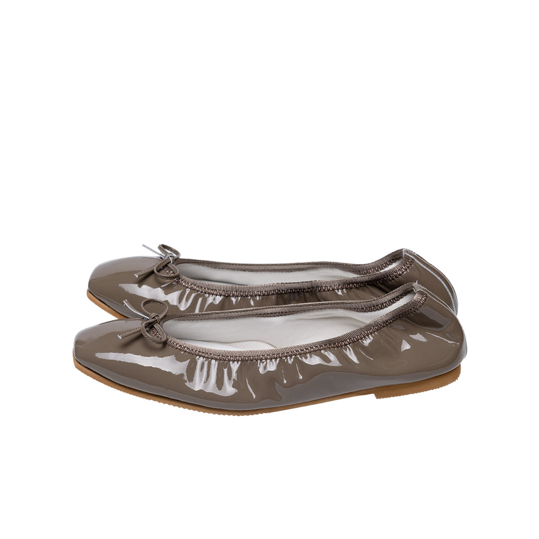Giselle -Enamel Taupe エナメル トープ – kurun TOKYO