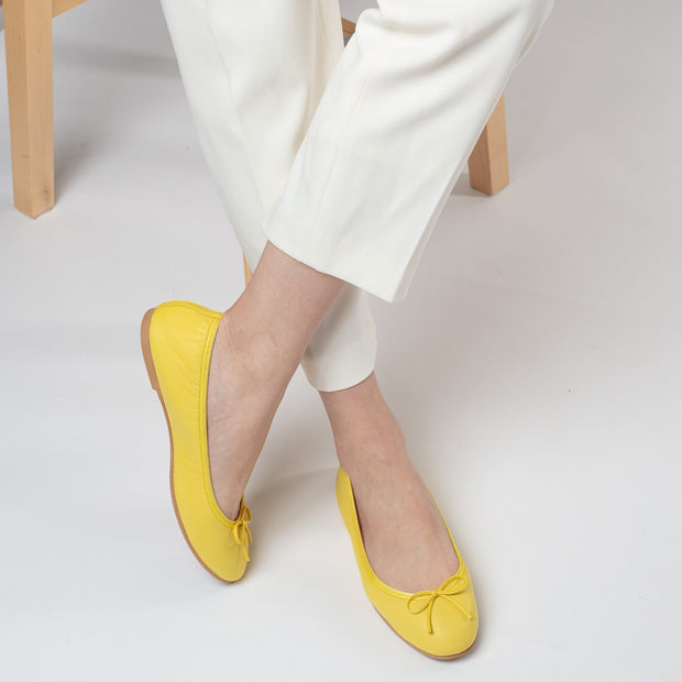 Pauline -Premium Smooth CanaryYellow　プレミアムスムース カナリーイエロー(Limited) kurun クルン kuruntokyo 入学式 卒業式 クルントウキョウ 疲れない 痛くない madeinjapan 日本製 本革 バレエシューズ フラットシューズ  パンプス kurunTOKYO mdmバレエシューズwaterproof レインシューズ 小さいサイズ 大きいサイズ 26cm 21.5cm 26cm 25.5cm 25cm 22cm